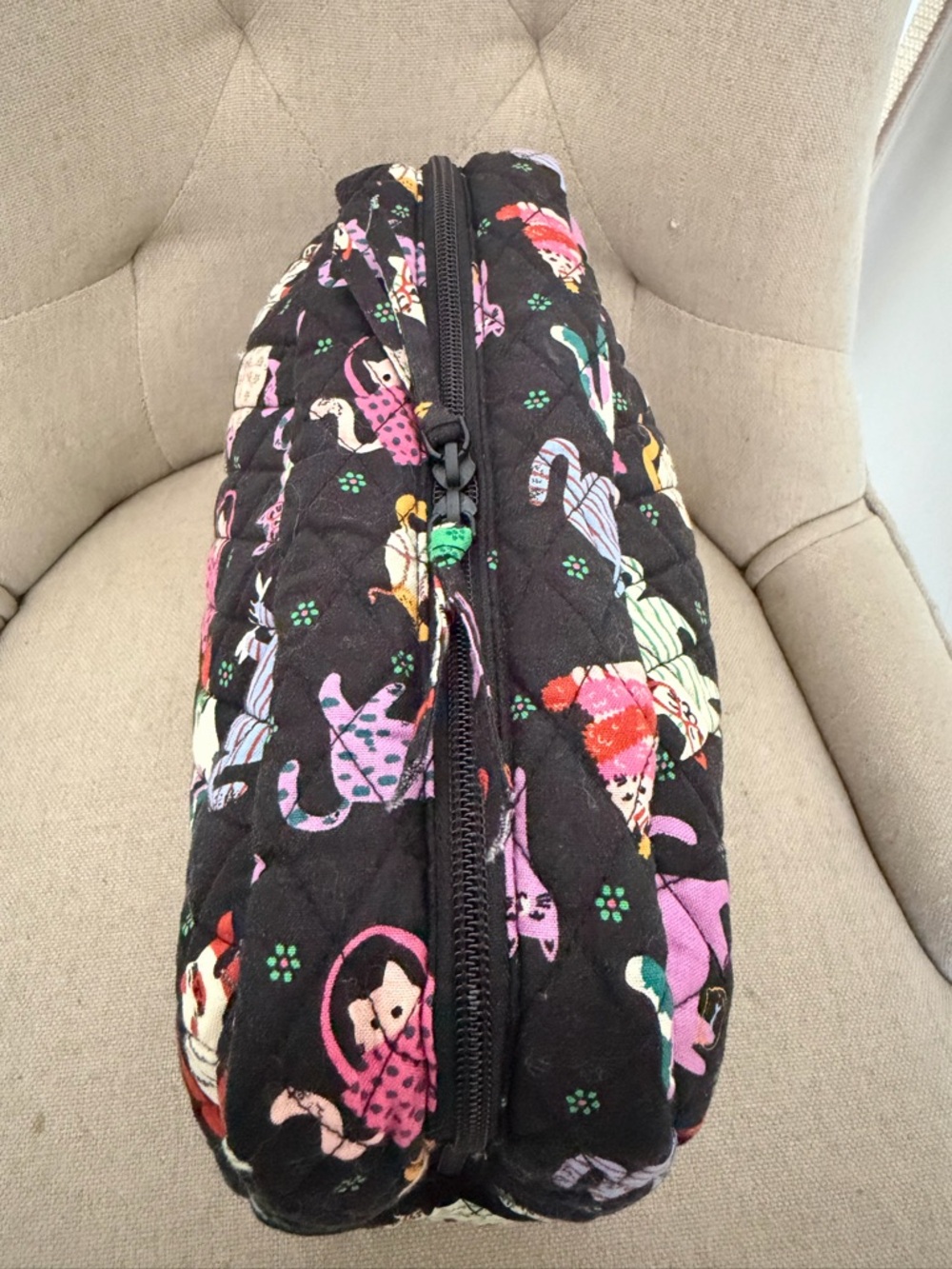 Vera Bradley Quilted XL Cosmetic Bag in Cotton Multicolor Cat Print - Picture 3 of 5